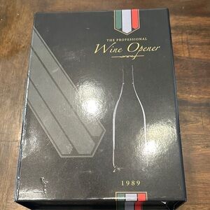 Professional Wine Opener and accessories